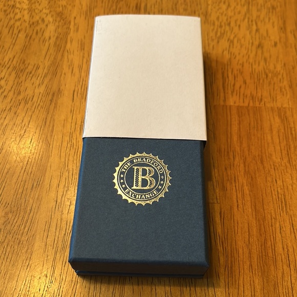 Bradford Exchange Holy Land Sand Diamond Necklace w/ Greg Olsen Art 18” Necklace - Picture 8 of 10